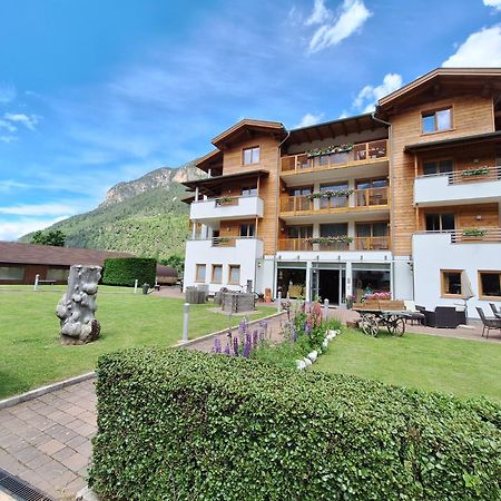 Hotel Nele Ziano di Fiemme Exteriör bild