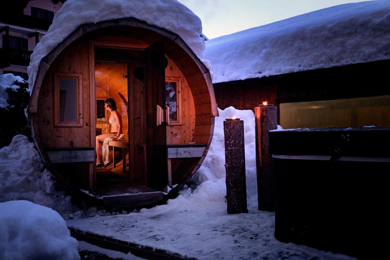 Hotel Nele Ziano di Fiemme Exteriör bild