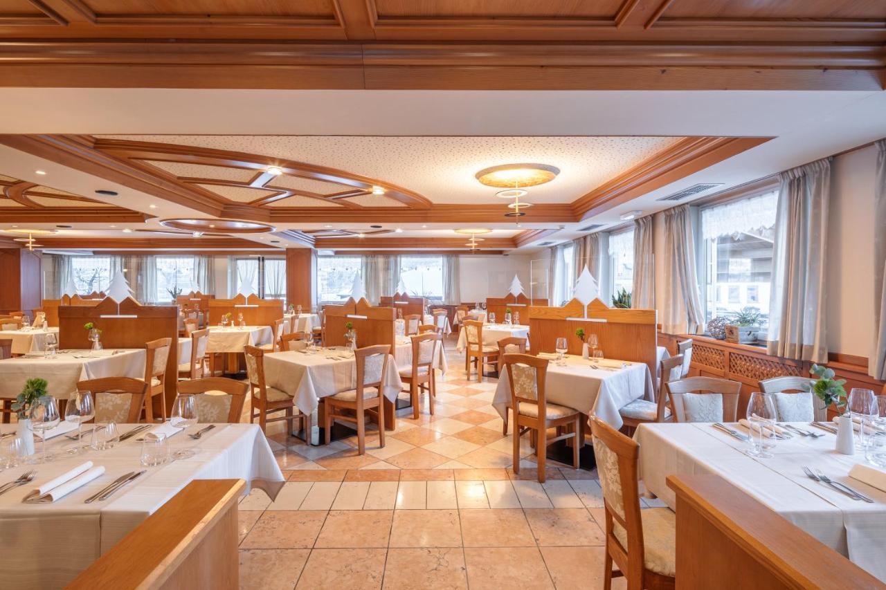 Hotel Nele Ziano di Fiemme Exteriör bild