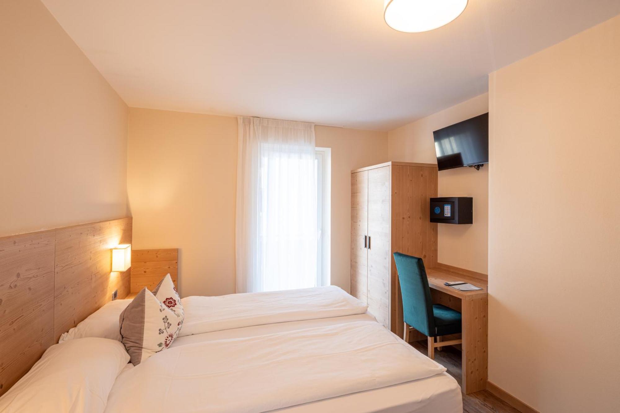 Hotel Nele Ziano di Fiemme Rum bild